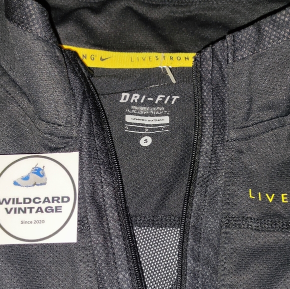 Livestrong Long Sleeve pullover size small - Picture 7 of 8